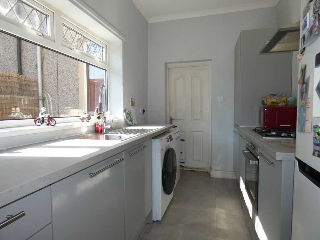 Kitchen- click for photo gallery